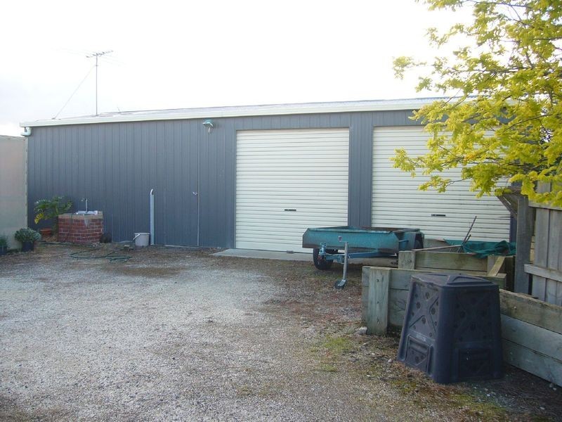 46 Augustine Drive, Highton VIC 3216