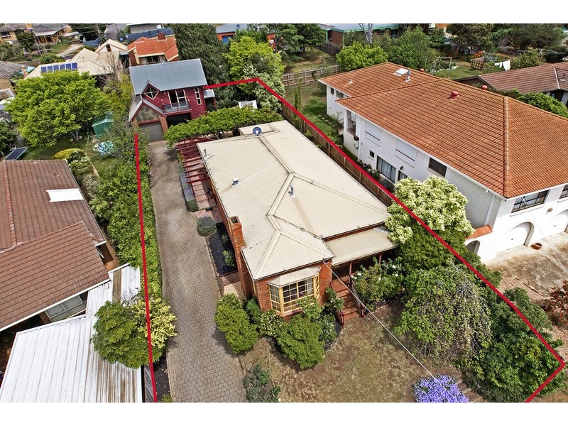 19 Caroline Street, Highton VIC 3216
