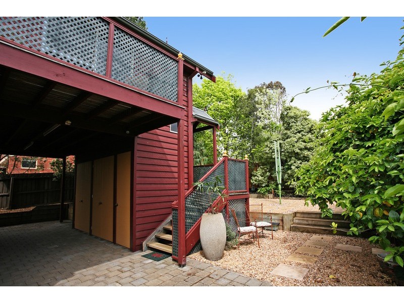 19 Caroline Street, Highton VIC 3216