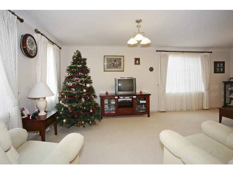 60 Mulquiney Crescent, Highton VIC 3216