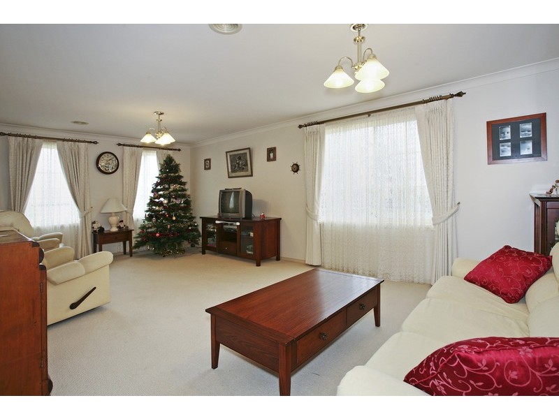 60 Mulquiney Crescent, Highton VIC 3216