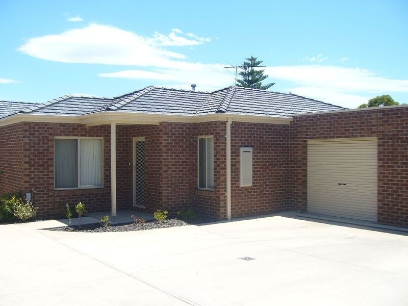 2/273 Torquay Road, Grovedale VIC 3216