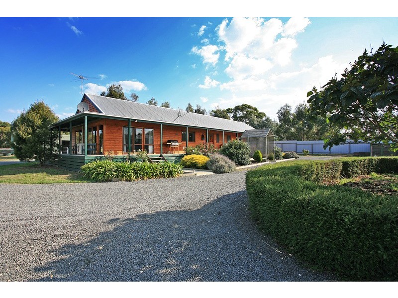 25 Lakeside Drive, Modewarre VIC 3240
