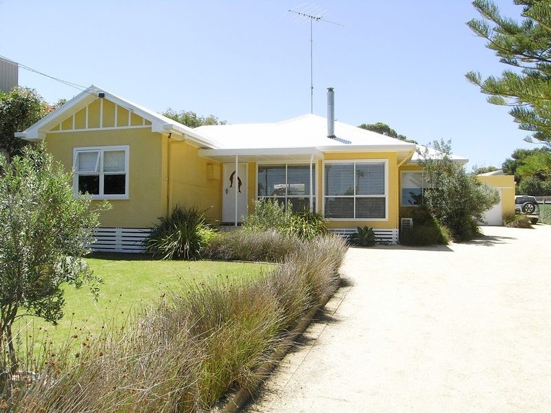 15 Ninth Avenue, Anglesea VIC 3230
