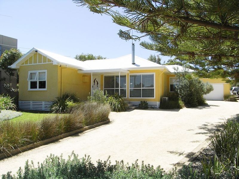 15 Ninth Avenue, Anglesea VIC 3230