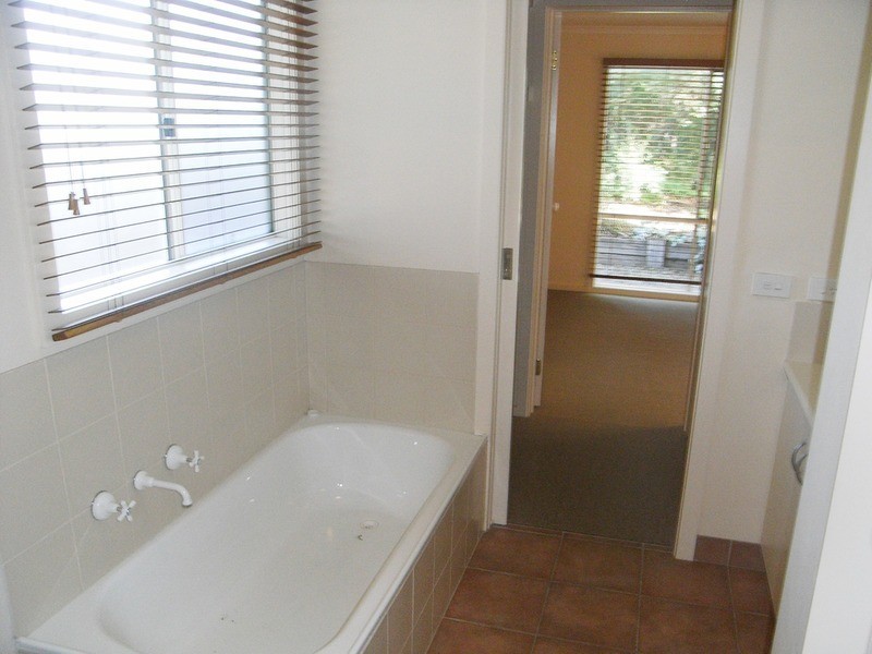 1/6 Great Ocean Road, Anglesea VIC 3230