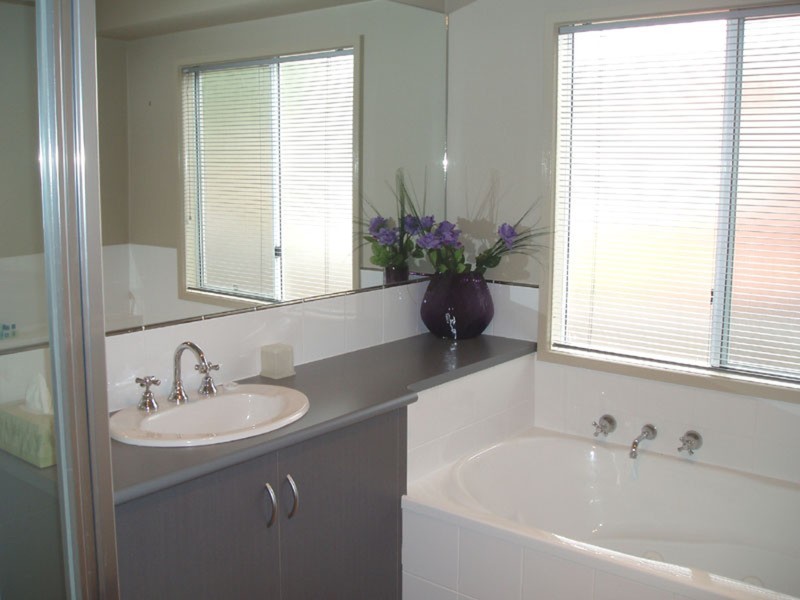 1/1 Inverlochy Street, Anglesea VIC 3230