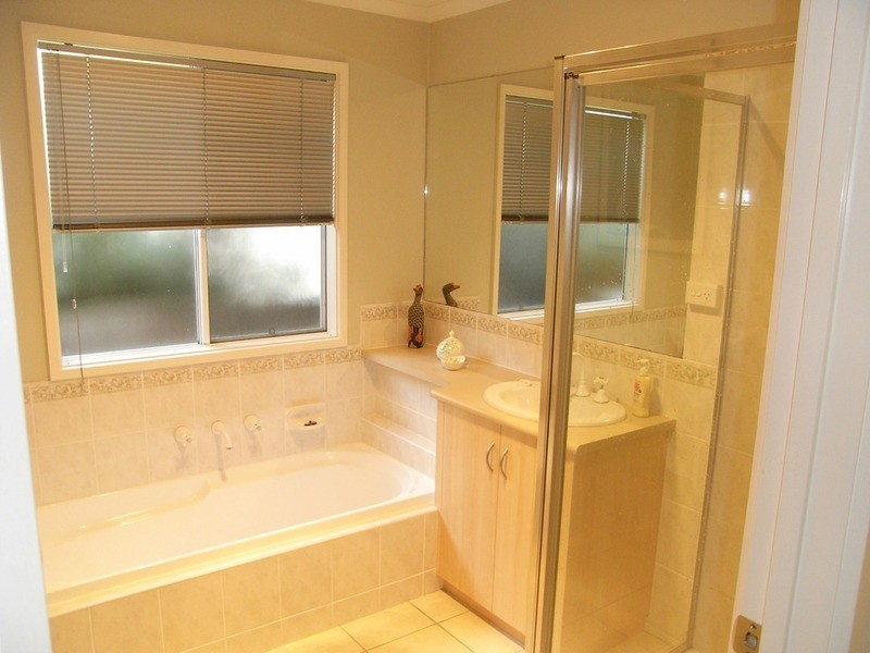 2/1 Inverlochy Street, Anglesea VIC 3230