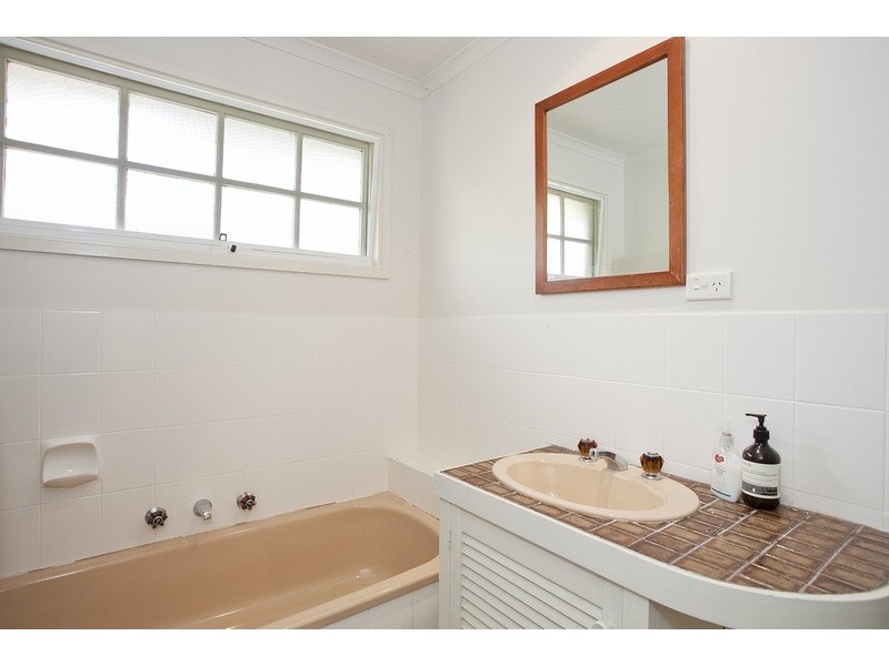 1B Sixth Avenue, Anglesea VIC 3230