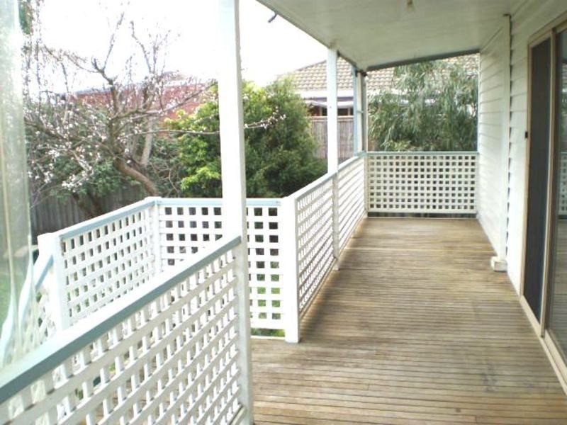 8 Gwinganna Drive, Clifton Springs VIC 3222