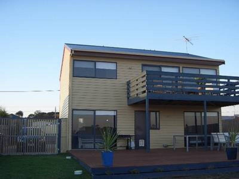 43 Wattlehill Grove, St Leonards VIC 3223