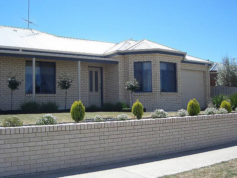 9 Nash Avenue, Drysdale VIC 3222
