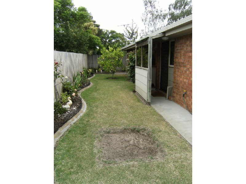 2/21 Kimberley Avenue, Drysdale VIC 3222