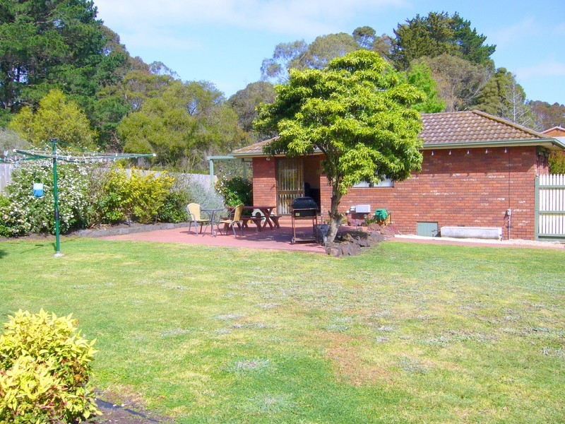 37-39 Carawatha Avenue, Clifton Springs VIC 3222
