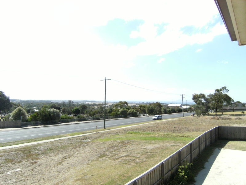 1/42 Donvale Drive, Leopold VIC 3224