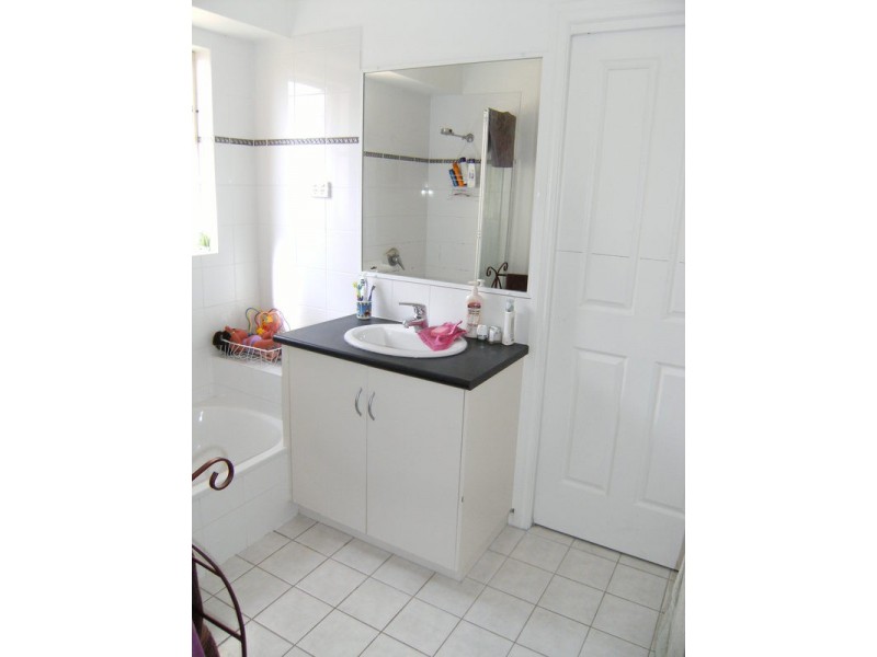 1/42 Donvale Drive, Leopold VIC 3224