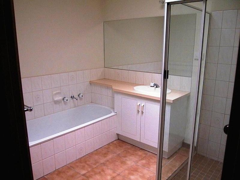 2/13 Diana Court, Drysdale VIC 3222