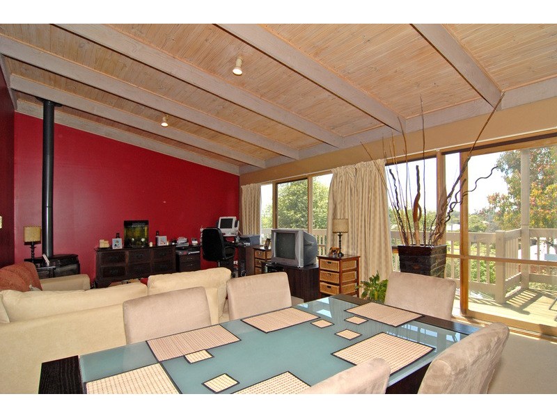 33 Whitcombes Road, Clifton Springs VIC 3222