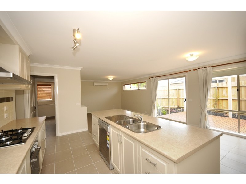 1/9 Kimberley Avenue, Drysdale VIC 3222