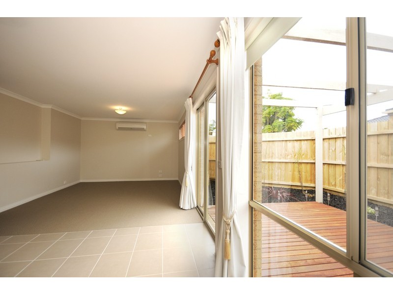 1/9 Kimberley Avenue, Drysdale VIC 3222