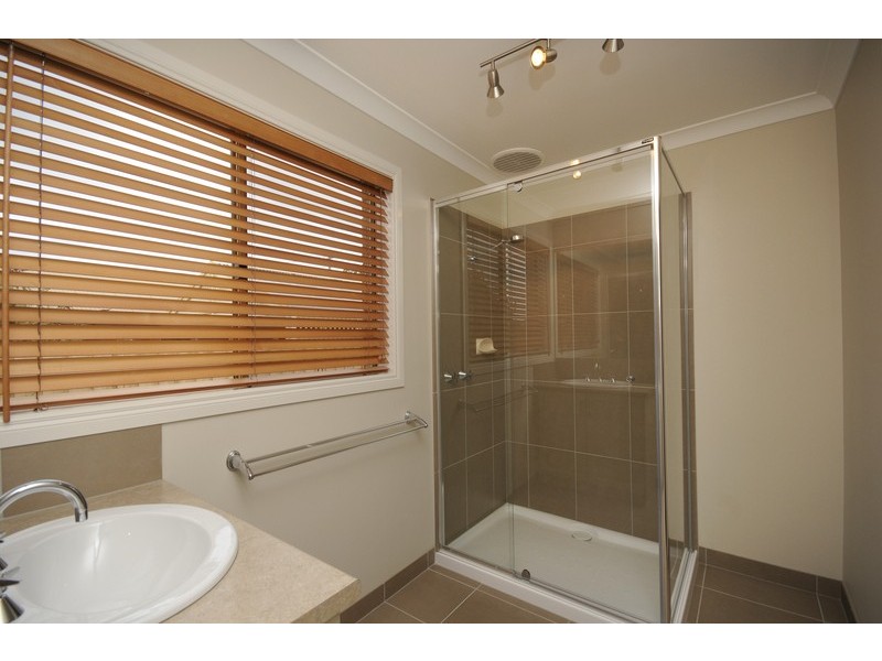 1/9 Kimberley Avenue, Drysdale VIC 3222