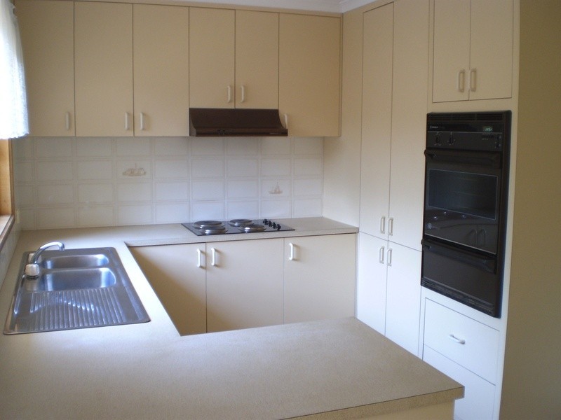 2/17 Tony Street, Drysdale VIC 3222