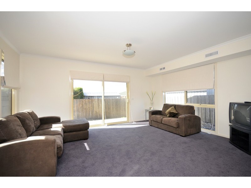 2/38 Maraboora Avenue, Clifton Springs VIC 3222