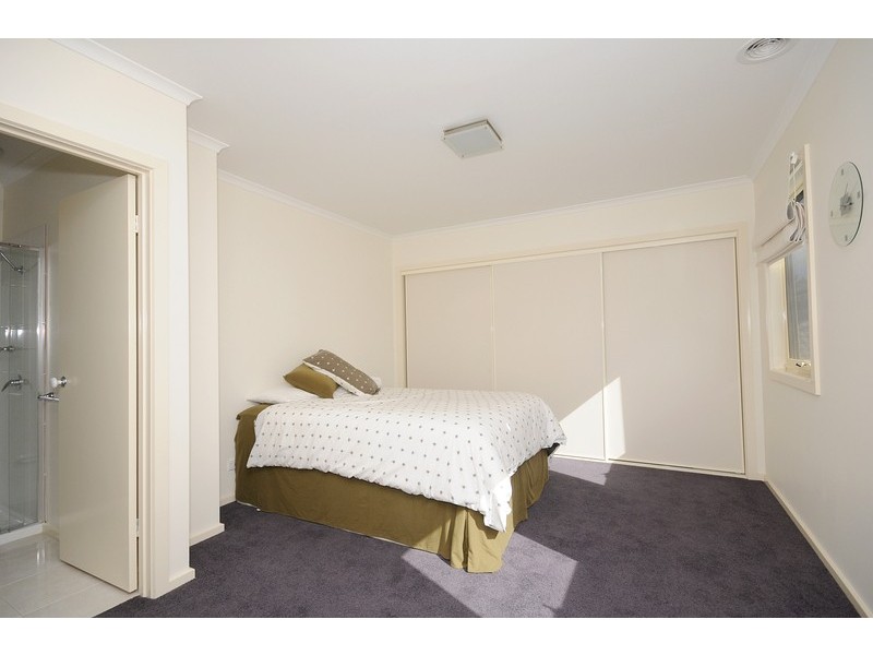 2/38 Maraboora Avenue, Clifton Springs VIC 3222