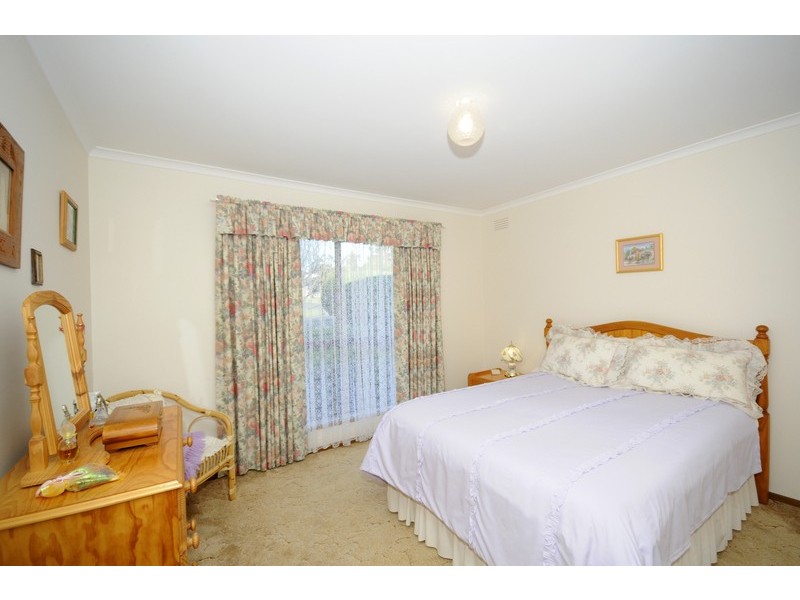 8 Mokera Avenue, Clifton Springs VIC 3222