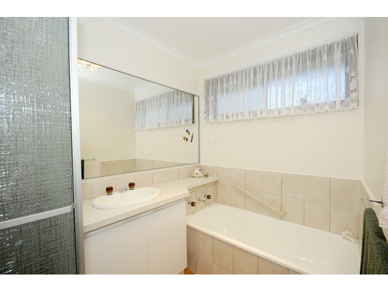 8 Mokera Avenue, Clifton Springs VIC 3222