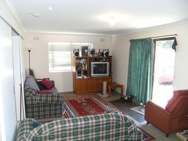 42 Mouchmore Avenue, St Leonards VIC 3223