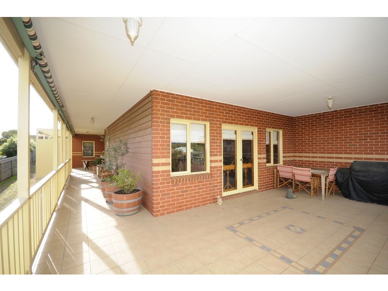 22 Newcombe Street, Drysdale VIC 3222