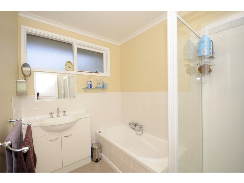 18 Bunganowee Drive, Clifton Springs VIC 3222