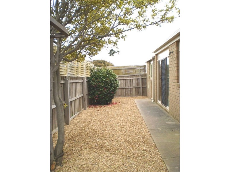 2/10 David Street, Drysdale VIC 3222