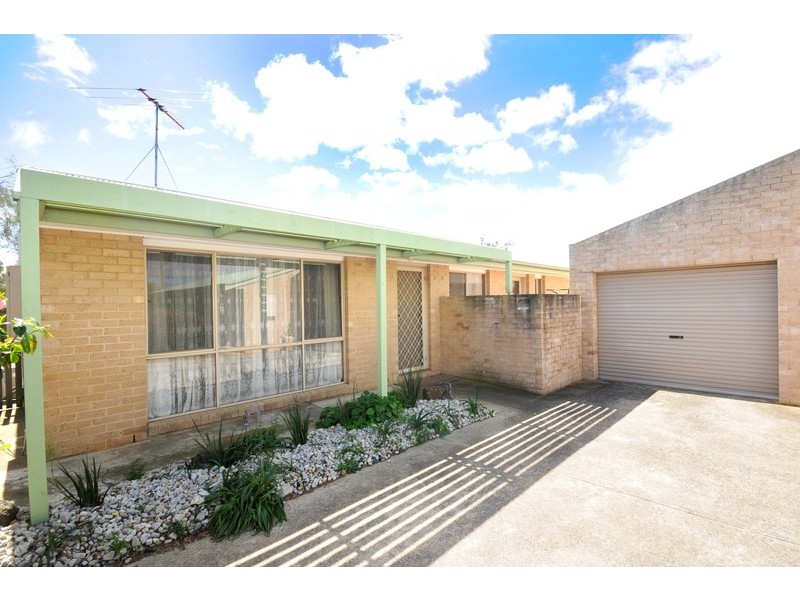 2/17 Tony Street, Drysdale VIC 3222