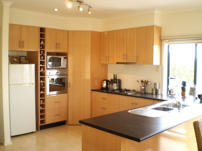 2-4 Bayvista Parade, Drysdale VIC 3222