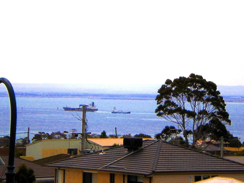 2-4 Bayvista Parade, Drysdale VIC 3222