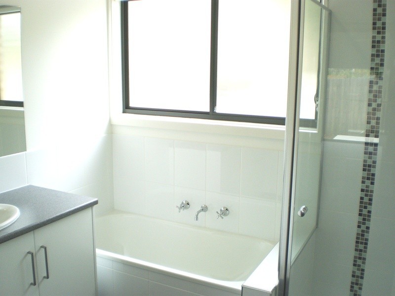 2/31 Boonderabbi Drive, Clifton Springs VIC 3222