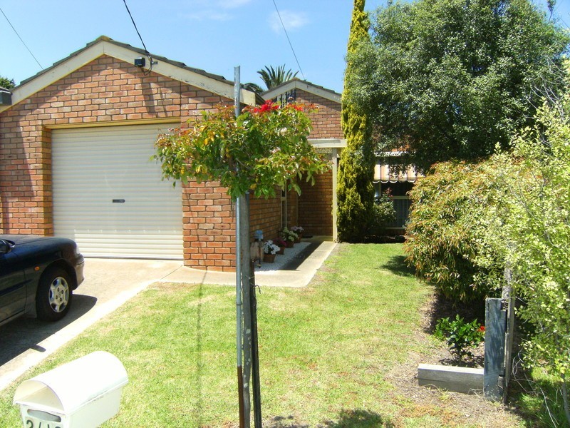 2/13 Diana Court, Drysdale VIC 3222