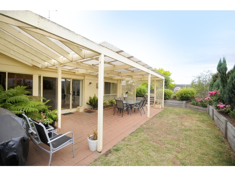 10 Eastwood Crescent, Drysdale VIC 3222