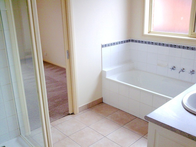 2/45 Curtin Street, Bell Park VIC 3215