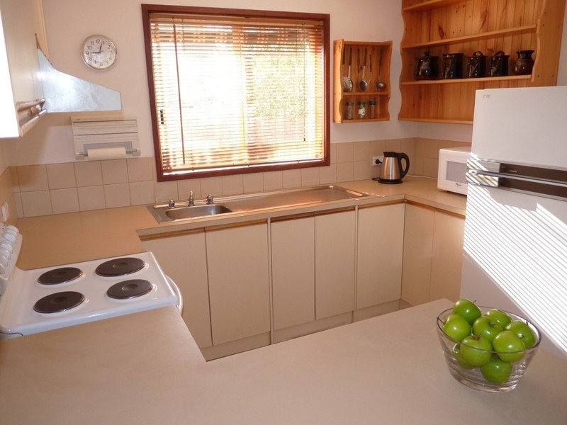 2/5 Bayshore Avenue, Clifton Springs VIC 3222