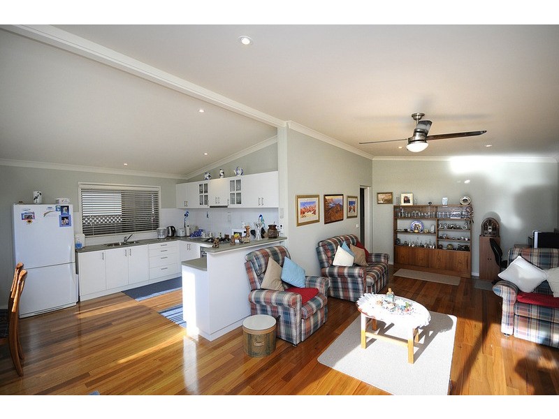 17/300 Clifton Avenue, Leopold VIC 3224