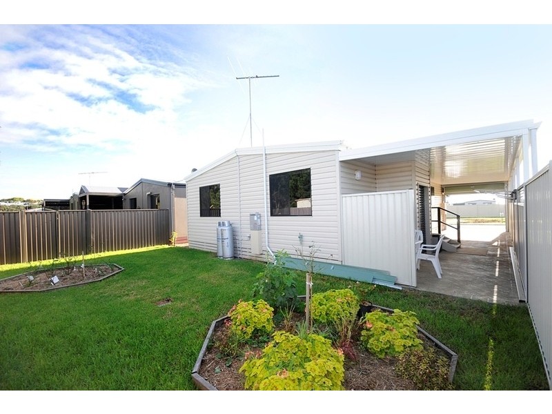 17/300 Clifton Avenue, Leopold VIC 3224