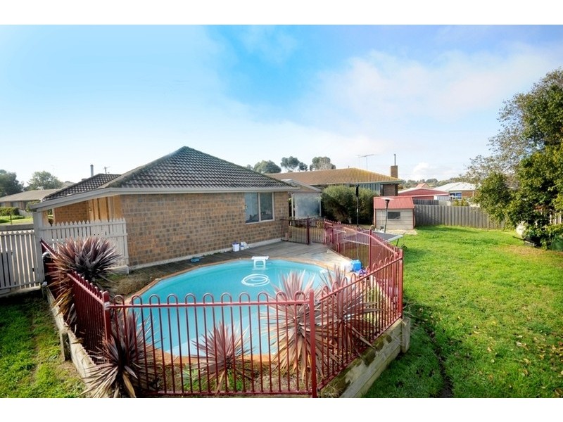 24 Bullimah Avenue, Clifton Springs VIC 3222