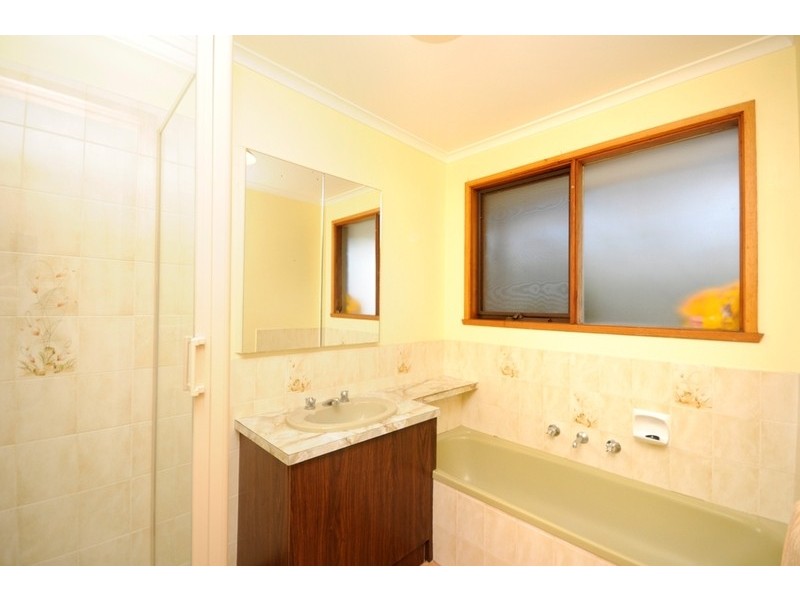 24 Bullimah Avenue, Clifton Springs VIC 3222