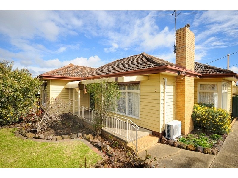 2 Breadalbane Street, Newcomb VIC 3219