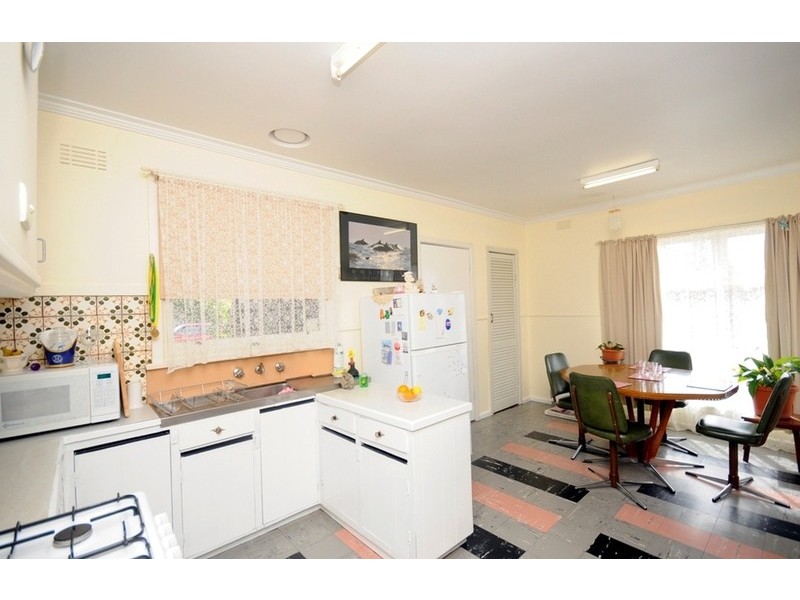 2 Breadalbane Street, Newcomb VIC 3219