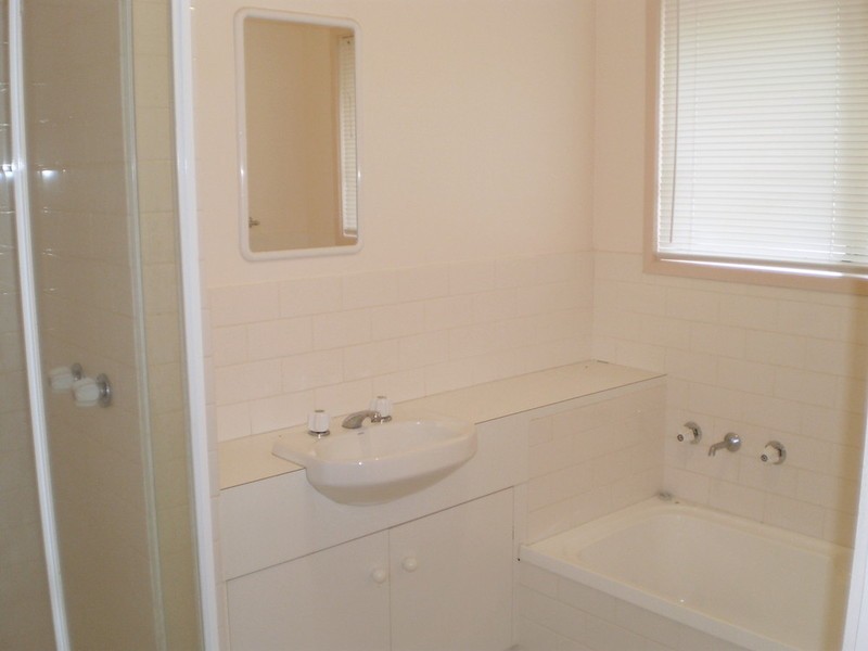 2/12 Karrin Court, Clifton Springs VIC 3222