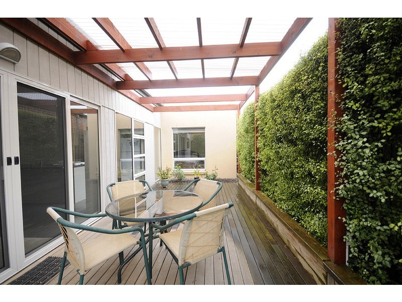 2/10 Marsh Court, Drysdale VIC 3222